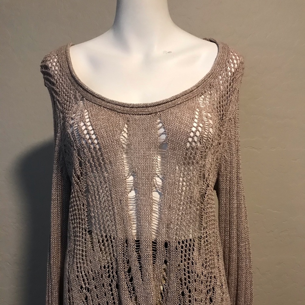 Vera Wang tan/ gold sweater
